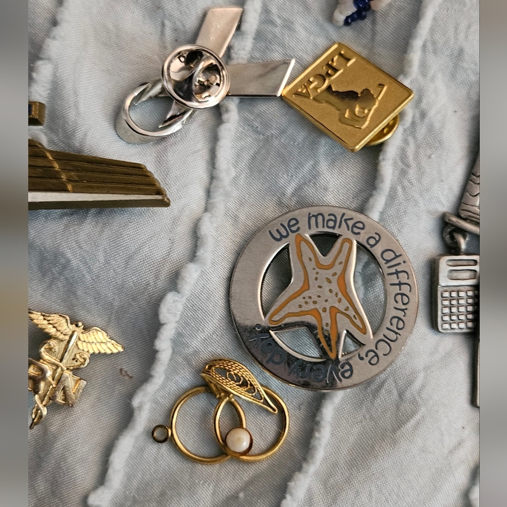 Assorted Jewelry Accessory Group - Picture 4 of 12